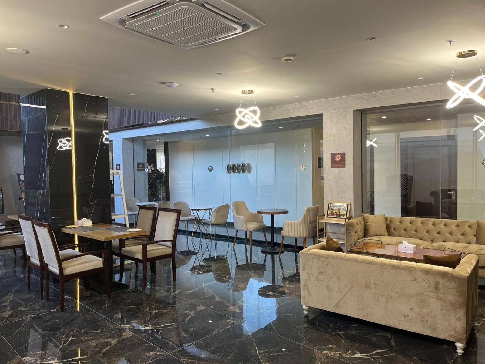 Jacaranda Heights Hotel Islamabad Bagian luar foto