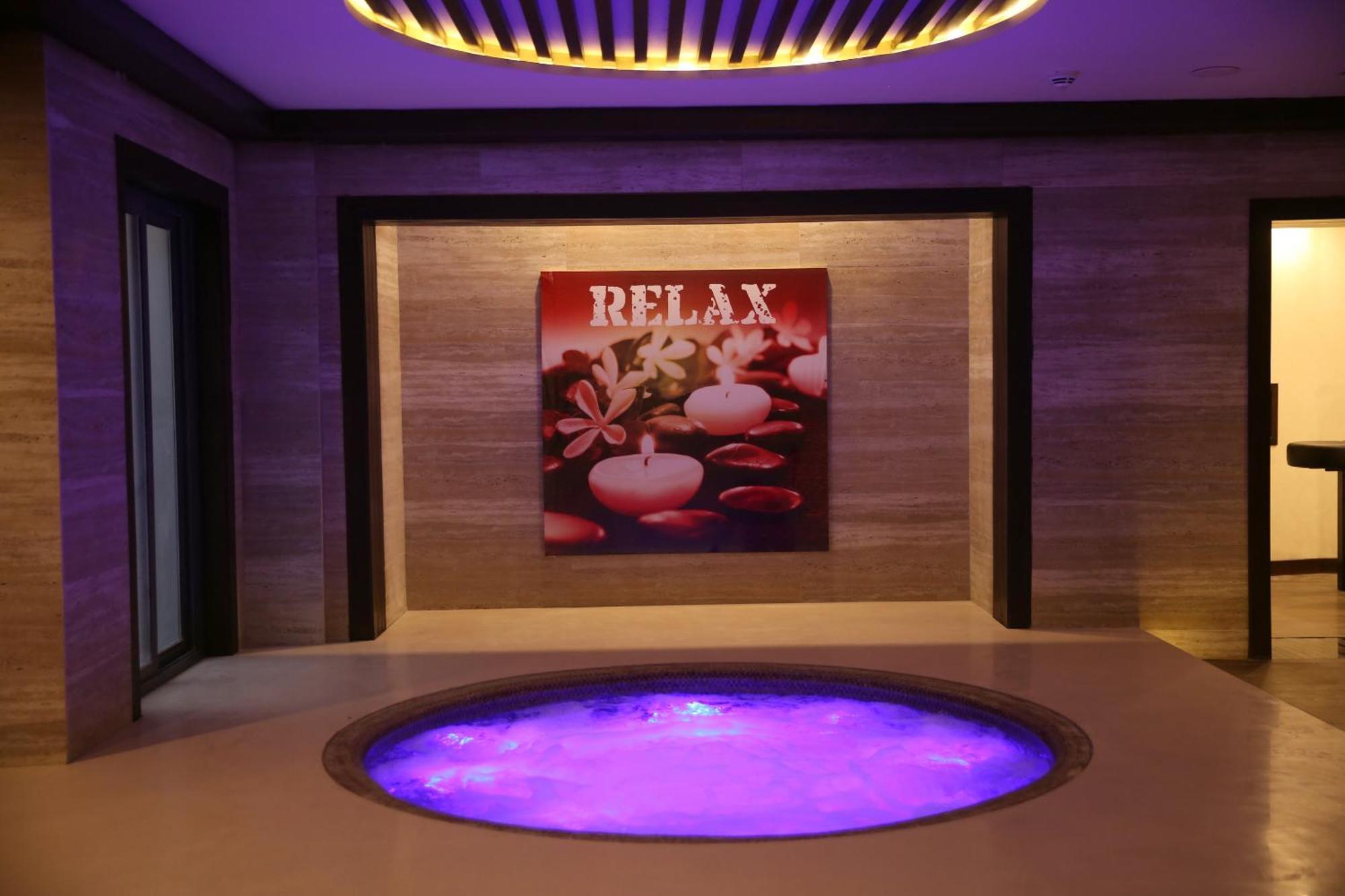 Jacaranda Heights Hotel Islamabad Bagian luar foto